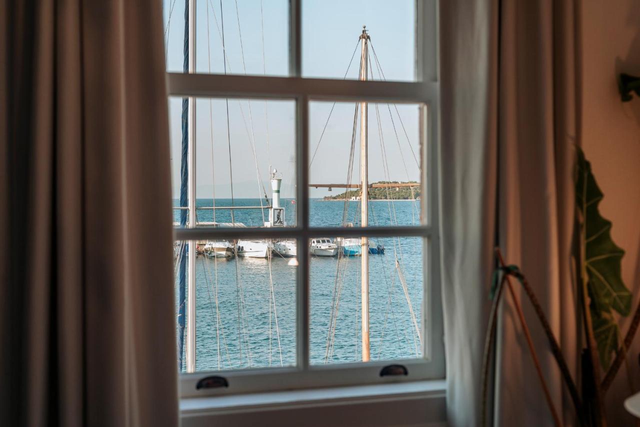 Guemruek Urla Hotell Exteriör bild